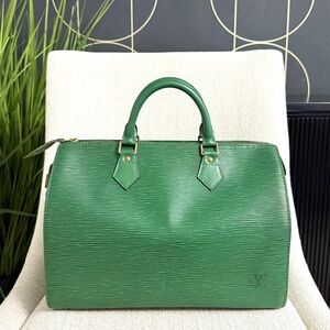 Authentic Louis Vuitton Speedy 30 satchel bag green Epi leather